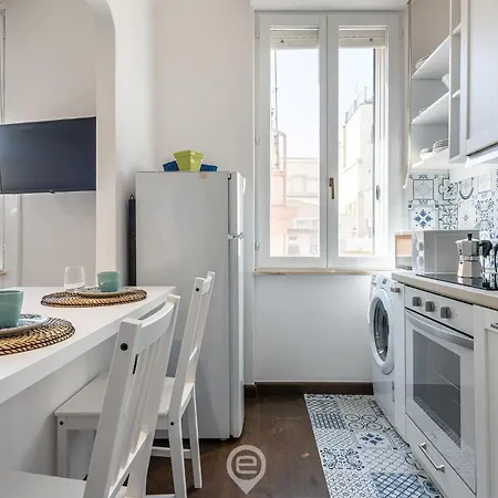 Estay - The White - Cozy Retreat 아파트 칼리아리